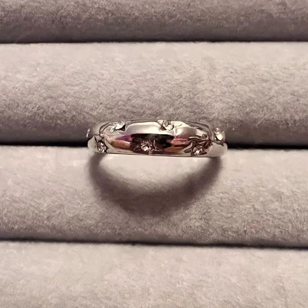 NEW Silver Tone Diamond Crystal Ring